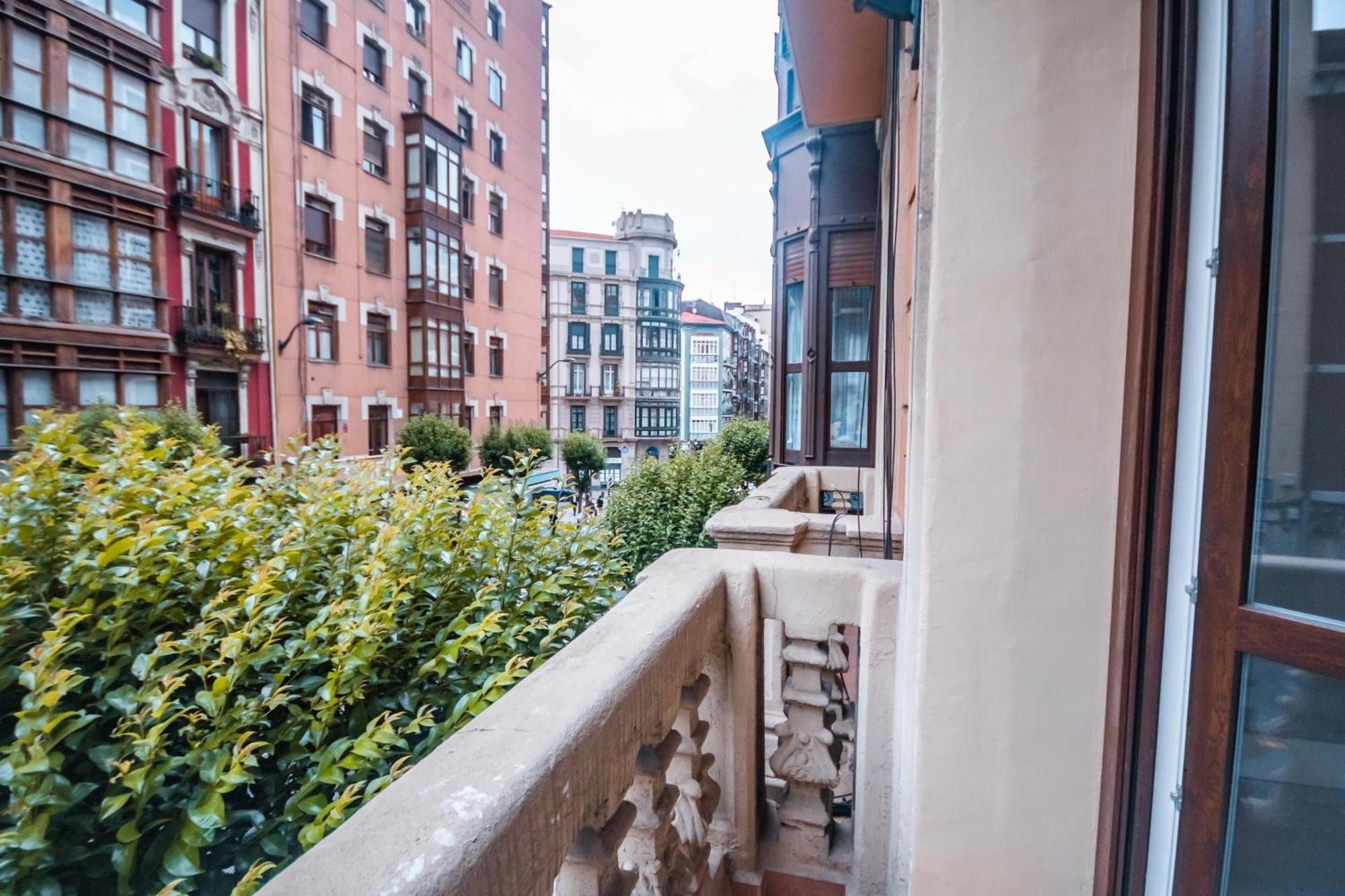 Gran Apartamento 6 Suites Bilbao Center Екстер'єр фото